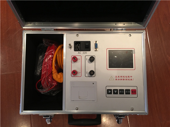 LCZZ-20A直流电阻测试仪用于，绕组的直流电阻测量是变压器的例行试验之一，其目的主要是检查绕组之间、绕组与引线之间的连接或机械特性是否良好、各相绕组之间的电阻是否平衡等，以保证变压器的安全运行。
